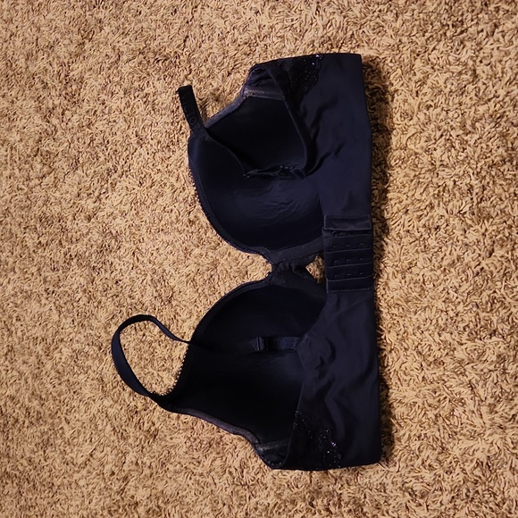 Victoria's Secret Body By Victoria Lined Perfect Coverage Bra - Picture 4 of 10